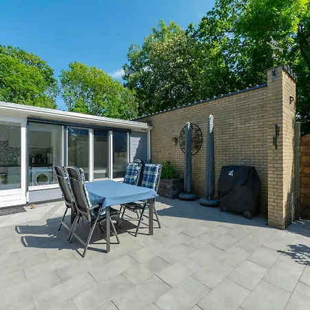 In Sint Maartenszee Near * Sint Maartensvlotbrug