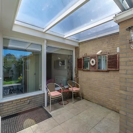 בית נופש In Sint Maartenszee Near