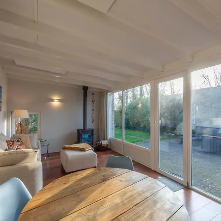 In Sint Maartenszee Near בית נופש Sint Maartensvlotbrug