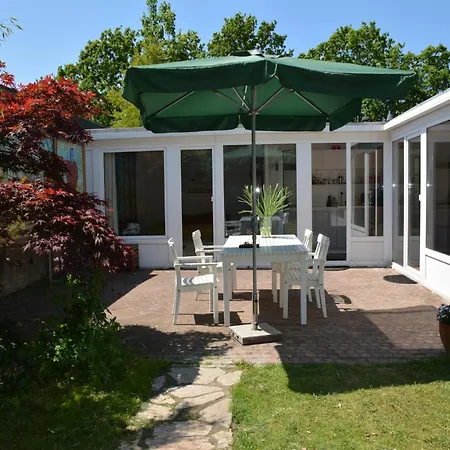 In Sint Maartenszee Near בית נופש Sint Maartensvlotbrug