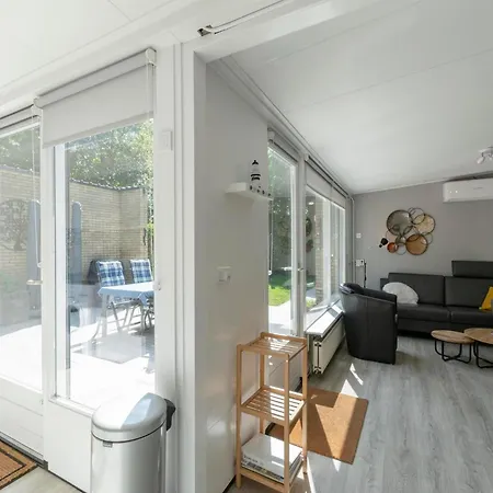 In Sint Maartenszee Near * Sint Maartensvlotbrug