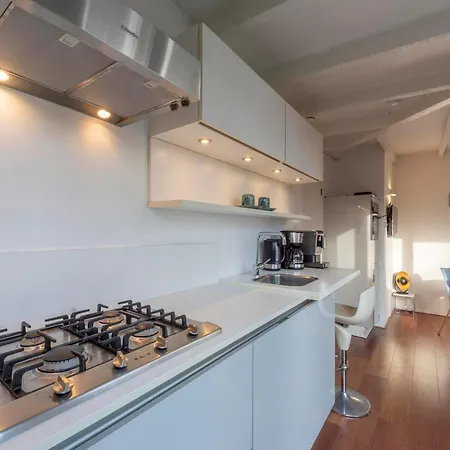 In Sint Maartenszee Near * Sint Maartensvlotbrug