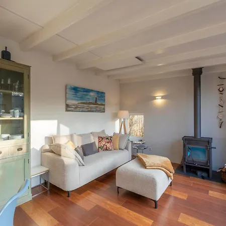 In Sint Maartenszee Near * Sint Maartensvlotbrug