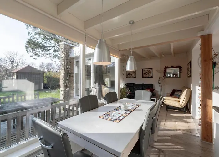 In Sint Maartenszee Near * Sint Maartensvlotbrug