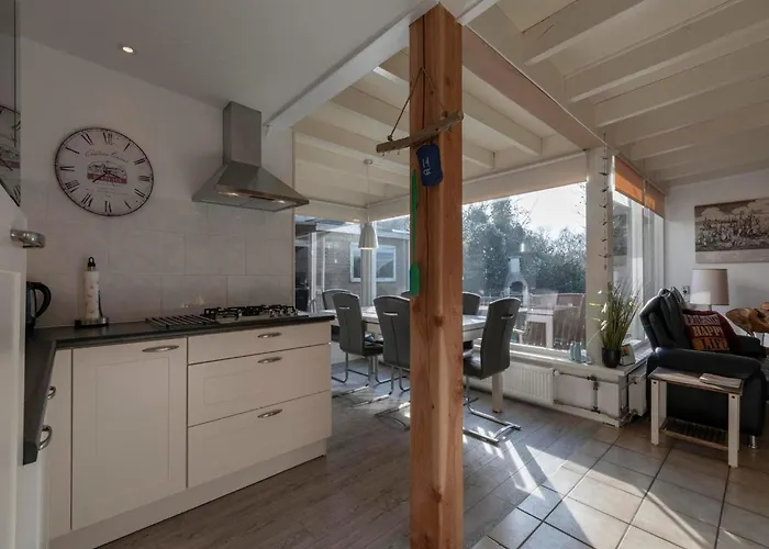 In Sint Maartenszee Near * Sint Maartensvlotbrug